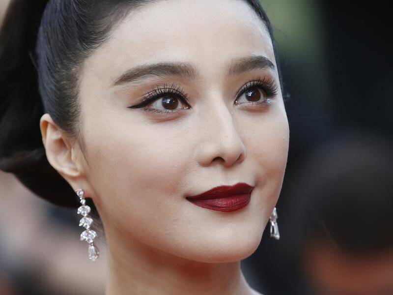 Chinese actor Fan Bingbing has dropped out of social media amid rumours of a tax evasion probe.